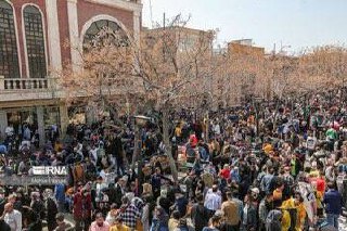 درباره این مقاله بیشتر بخوانید ❗️‏منتشر کردن تصاویر بازار در ۲۸ اسفند و نتیجه گرفتن از آن که مردم پس دارند و میخرند و اوضاع خوب است ابلهانه است!