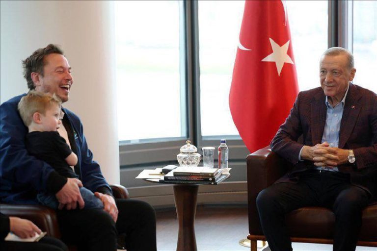 درباره این مقاله بیشتر بخوانید 🔴 در نیویورک اردوغان رییس جمهور ترکیه با ایلان ماسک جلسه میگذارد و دیگری با بیل گیتس و ما خوشحال از ازاد شدن ۶ میلیارد دلار (۷ سابق) از کره!.