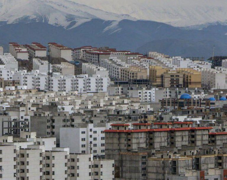 درباره این مقاله بیشتر بخوانید 📌پول مسکن مهر صرف خرید خانه و ماشین ۱۳ پیمانکار شد