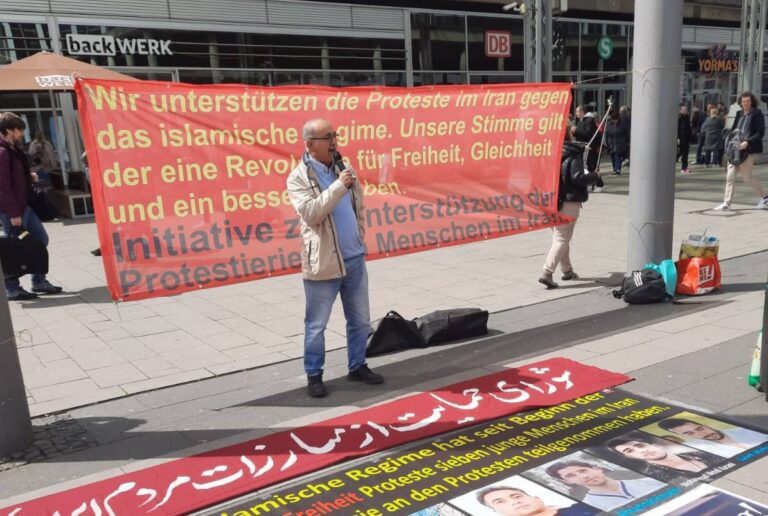درباره این مقاله بیشتر بخوانید آلمان ؛ حمایت ایرانیان آزادیخواه از توماج صالحی