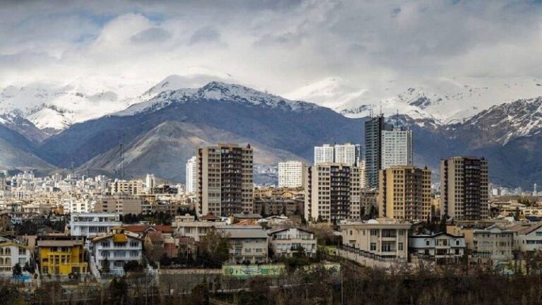 درباره این مقاله بیشتر بخوانید دوره انتظار برای خرید مسکن با حق مسکن فیش حقوقی ۵۸۰ سال است!