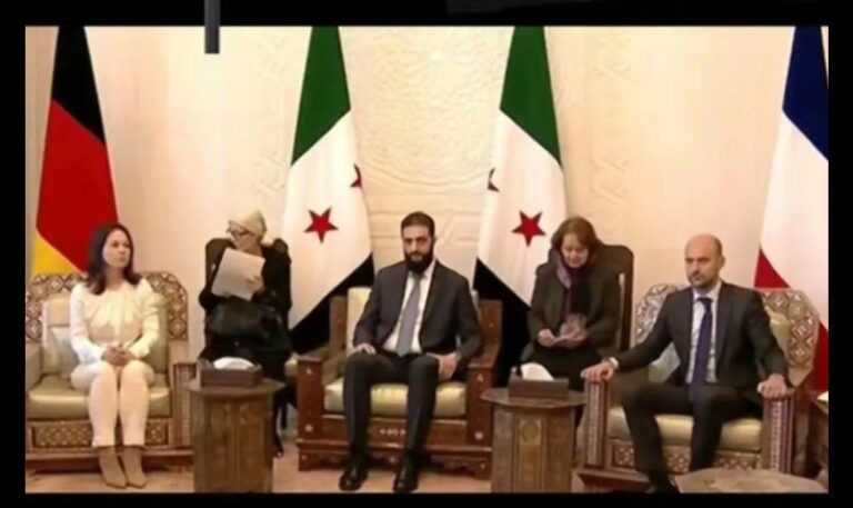 درباره این مقاله بیشتر بخوانید عکس جالب از حجاب اختیاری در دیدار الجولانی و وزرای خارجه آلمان و فرانسه