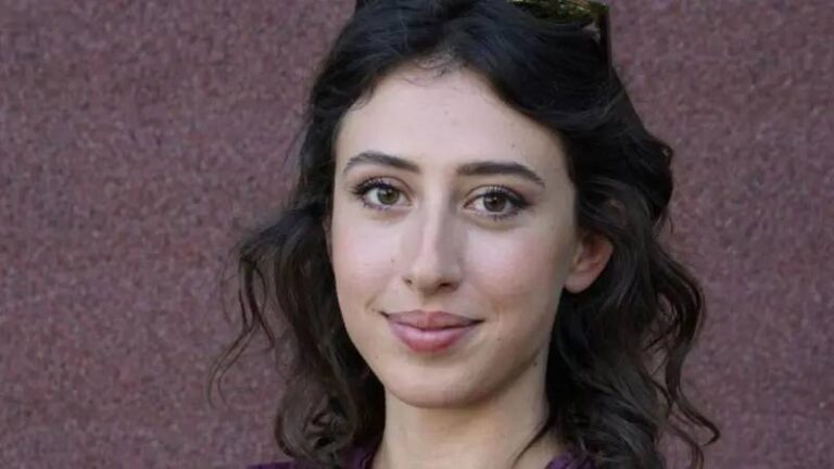 درباره این مقاله بیشتر بخوانید بازداشت خبرنگار ایتالیایی در تهران «موضوع بحث» دیدار نخست وزیر ایتالیا با دونالد ترامپ در فلوریدا