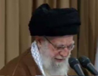 درباره این مقاله بیشتر بخوانید 🟣خامنه‌ای با اشاره به ترامپ: او تصور می‌کند که ایران ضعیف است، اما در اشتباه است