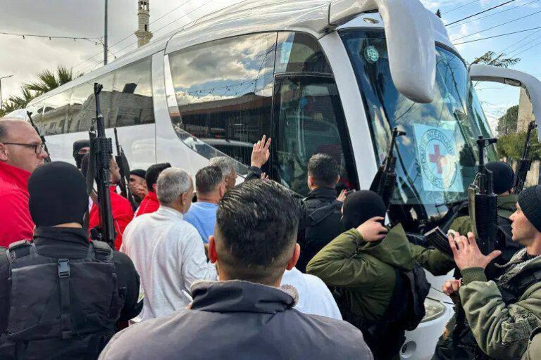درباره این مقاله بیشتر بخوانید 🔴۷۰ نفر از اسرای آزاد شده فلسطینی به مصر تبعید شدند