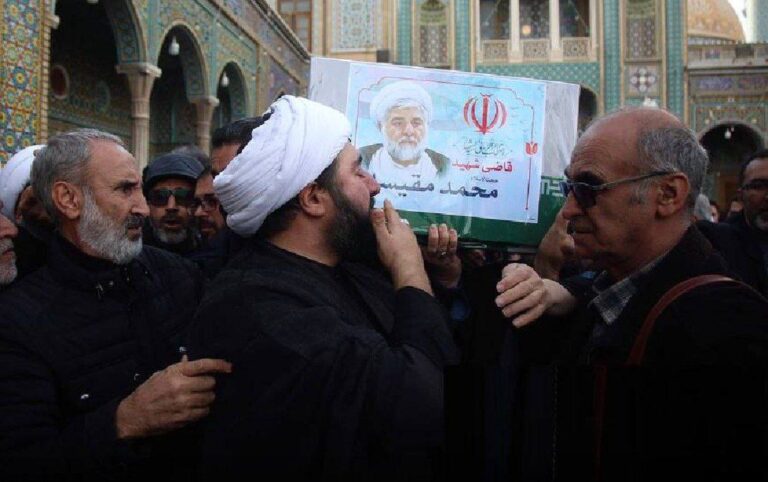 درباره این مقاله بیشتر بخوانید یک مأمور سابق «واجا»: ضارب رازینی و مقیسه «مشکلات معیشتی» داشت و عضو مجاهدین نبود