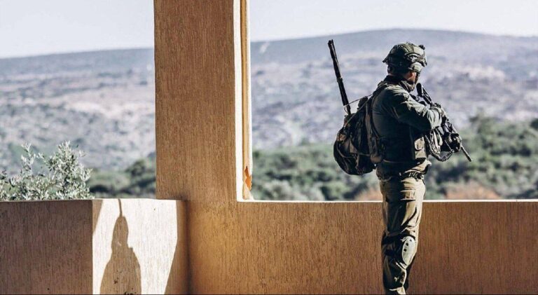 درباره این مقاله بیشتر بخوانید تحویل تاسیسات زیرزمینی موشکی «عماد ۴» به ارتش لبنان توسط گروه تروریستی حزب‌الله