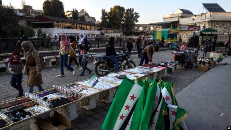 درباره این مقاله بیشتر بخوانید تداوم تحریم‌های بانکی به دلیل دارایی‌های روسیه در سوریه