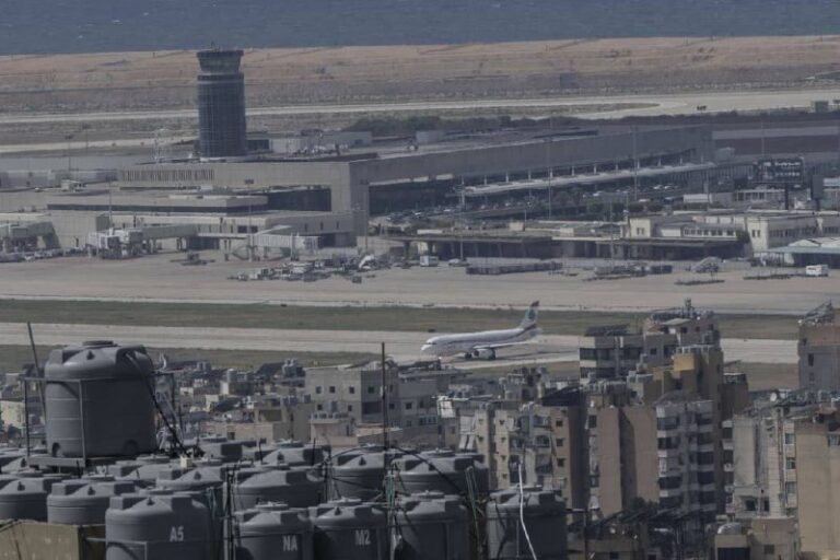 درباره این مقاله بیشتر بخوانید انتقال میلیون‌ها دلار به گروه تروریستی حزب‌الله توسط دیپلمات‌های جمهوری اسلامی