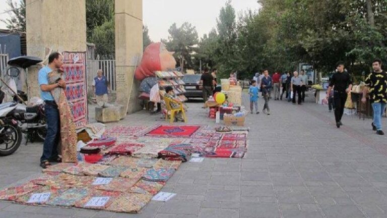 درباره این مقاله بیشتر بخوانید شهرداری زاکانی برای اجاره غرفه‌های پیاده‌روهای اطراف پارک لاله ماهانه ۶۰ میلیون تومان دریافت می‌کند!