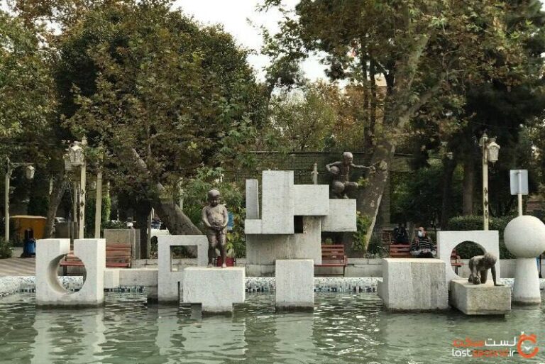 درباره این مقاله بیشتر بخوانید 🔻ایسنا: مجسمه‌های پارک دانشجو غیب شده‌اند!