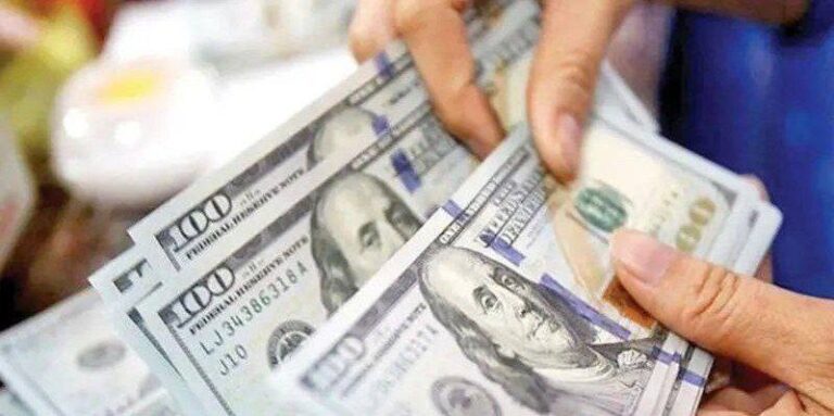 درباره این مقاله بیشتر بخوانید اقتصاد کشور در حال حاضر بی‌صاحب شده است