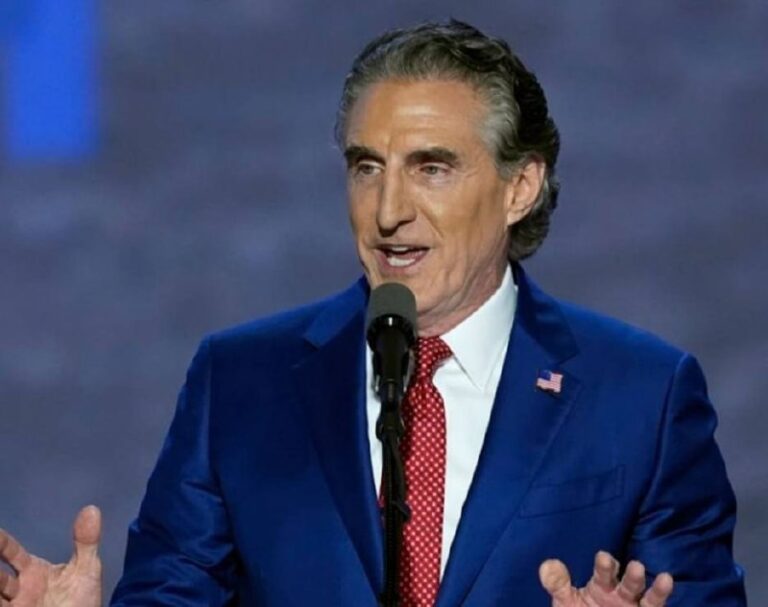 درباره این مقاله بیشتر بخوانید وزیر کشور آمریکا: فشار حداکثری ترامپ، آیت‌الله‌های حاکم بر ایران را به زانو درمی‌آورد