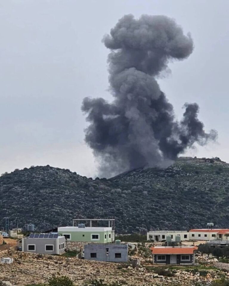 درباره این مقاله بیشتر بخوانید حمله ارتش اسرائیل به سایت‌های نظامی حزب‌الله در لبنان، همزمان با مراسم تشییع حسن نصرالله، رهبر خنثی‌شده این گروه تروریستی