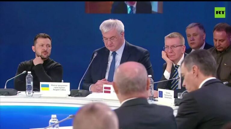 درباره این مقاله بیشتر بخوانید 🔴رئیس کمیسیون اروپا: اتحادیه اروپا 134 میلیارد یورو به اوکراین کمک می کند و کسری بودجه سال 2025 را پوشش می دهد.