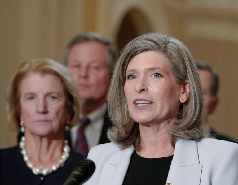 درباره این مقاله بیشتر بخوانید قدردانی سناتور جمهوری‌خواه از ترامپ بابت اعمال تحریم‌ها علیه جمهوری اسلامی