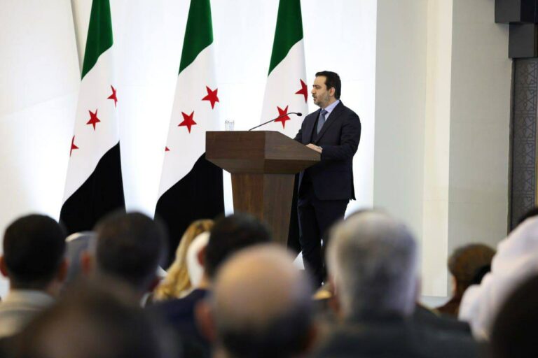 درباره این مقاله بیشتر بخوانید 🔴الشیبانی: با دیپلماسی و گفتگو  موثر توانستیم تحریم‌های اعمال شده بر سوریه را لغو کنیم.