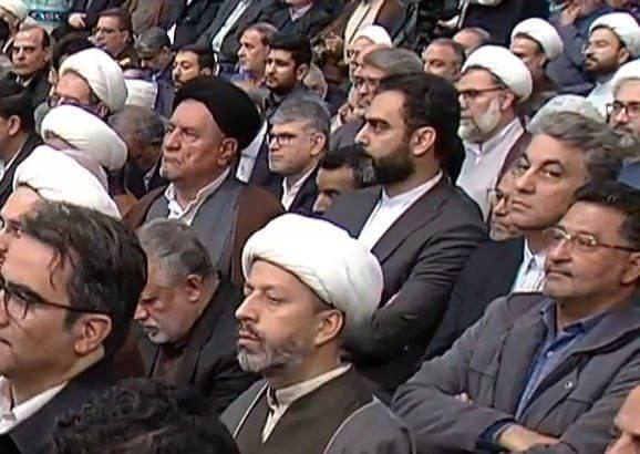 درباره این مقاله بیشتر بخوانید حضور سید جواد ساداتی‌نژاد، وزیر جهاد کشاورزی دولت سیزدهم در دیدار مسئولان نظام با خامنه‌ای