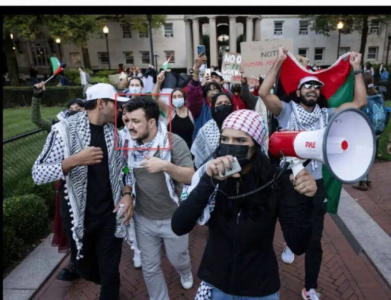 درباره این مقاله بیشتر بخوانید محمود خلیل، دانشجوی فلسطینی دانشگاه کلمبیا که نقش برجسته‌ای در اعتراضات سال گذشته به جنگ غزه داشت در خانه‌اش توسط ماموران آمریکایی بازداشت شد.