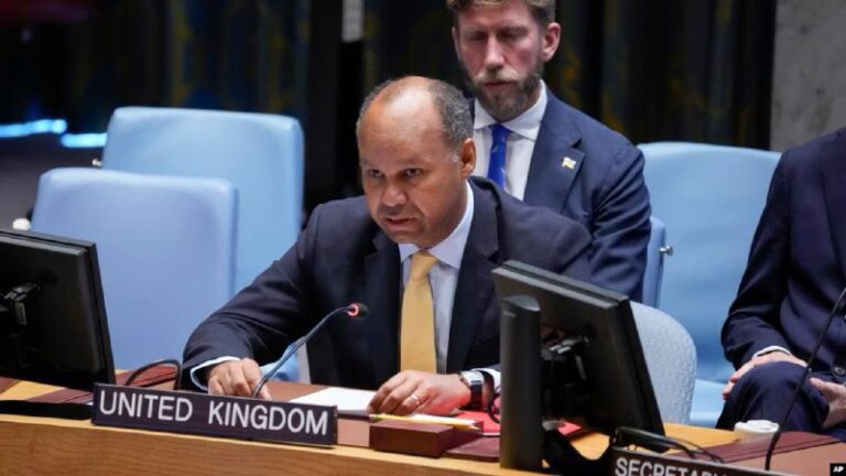 درباره این مقاله بیشتر بخوانید بریتانیا تهدید به بازگرداندن تحریم‌های سازمان ملل علیه جمهوری اسلامی کرد