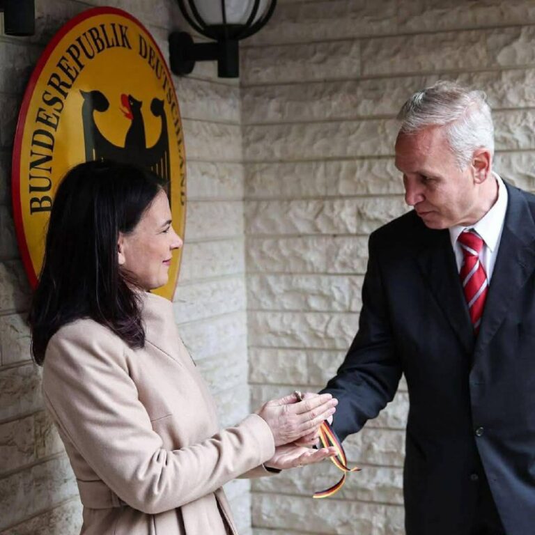 درباره این مقاله بیشتر بخوانید 🔴سفارت آلمان پس از ۱۳ سال در دمشق بازگشایی شد