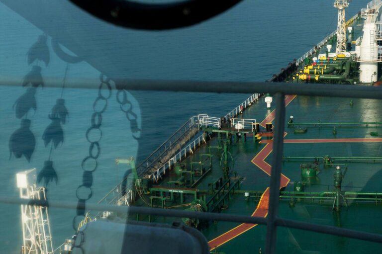 درباره این مقاله بیشتر بخوانید توقف نفتکش‌های تحریم‌شده ایران در آب‌های مالزی