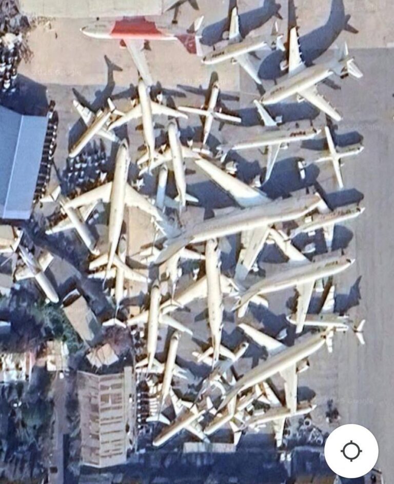 درباره این مقاله بیشتر بخوانید تصاویری هوایی از وضعیت هواپیماهایی که بخاطر تحریم و سرطانی بنام آخوند در فرودگاه مهرآباد زمین‌گیر شده‌اند