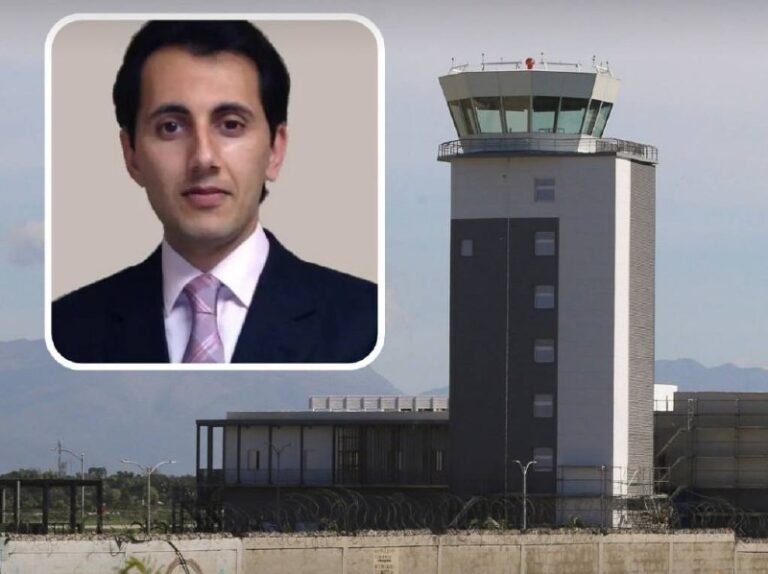 درباره این مقاله بیشتر بخوانید 🔻اعتراف یک شهروند ایرانی-آمریکایی به جاسوسی برای جمهوری اسلامی