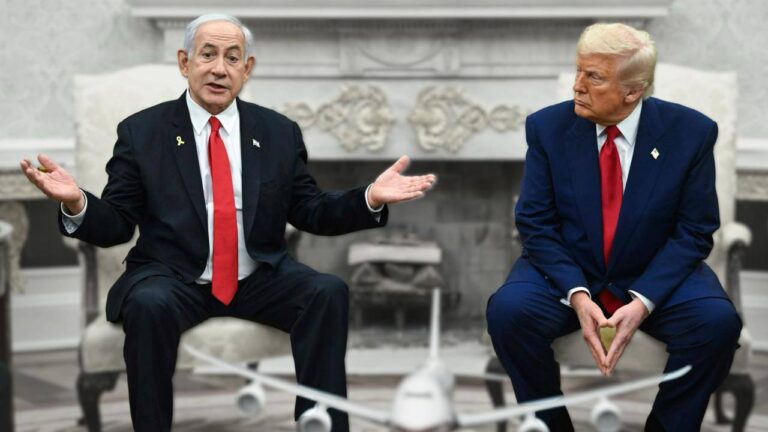 درباره این مقاله بیشتر بخوانید نیویورک‌تایمز: دخالت ترامپ برای جلوگیری از حمله اسرائیل به تأسیسات هسته‌ای ایران