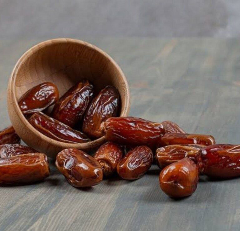 درباره این مقاله بیشتر بخوانید هر دانه خرما یک هزار و ۶۲۵ هزار تومان!/ فقط می‌گویم، بشکنید این قفل تحریم را/ روایت تلخ از زندگی سخت طبقه متوسط و فقرا