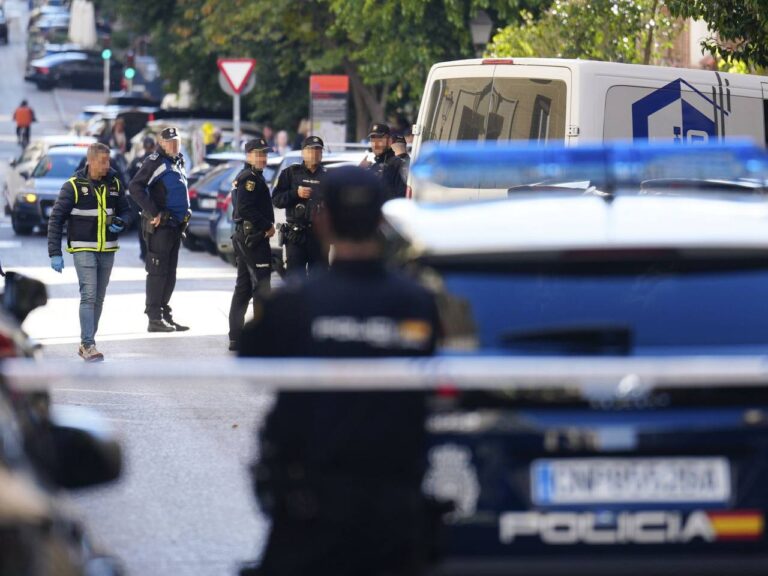 درباره این مقاله بیشتر بخوانید هلند، جمهوری اسلامی را به تلاش برای ترور یک فعال سیاسی ایرانی متهم کرد