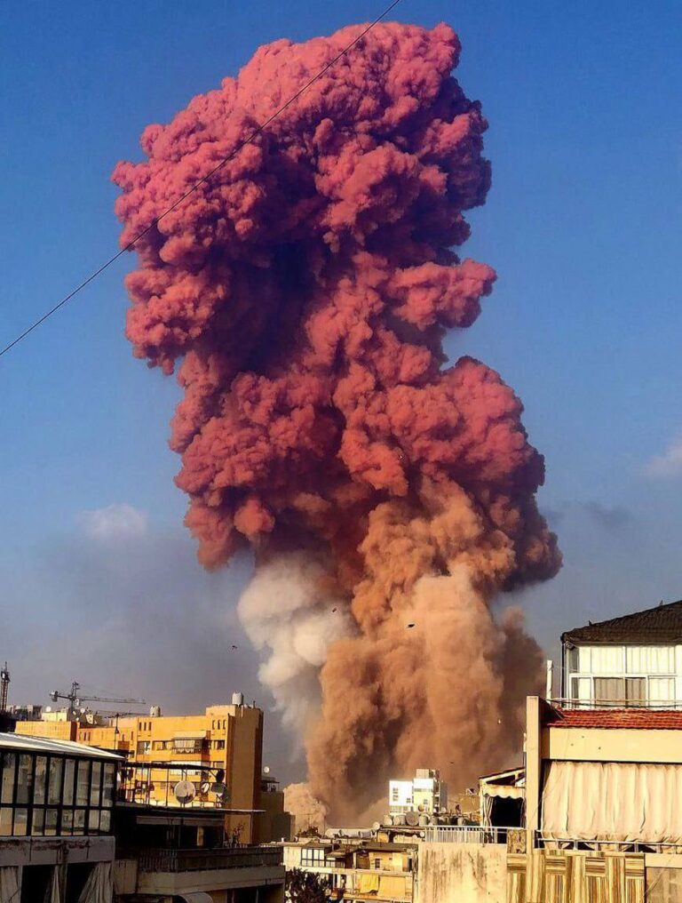 درباره این مقاله بیشتر بخوانید 🔥 شباهت عجیب انفجار بندرعباس (هزار تن سدیم پرکلرات؟) با انفجار بیروت ۲۰۲۰ (۲۷۵۰ تن آمونیوم نیترات)