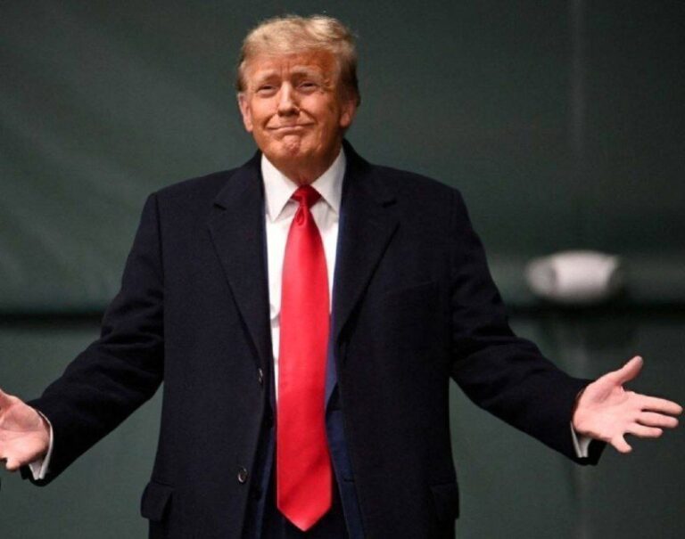 درباره این مقاله بیشتر بخوانید ترامپ اعلام کرد که حقوق سالانه 400 هزار دلاری خود را که برای ریاست جمهوری دریافت می‌کند، به خیریه اهدا خواهد کرد.