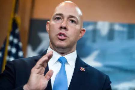 درباره این مقاله بیشتر بخوانید برایان مست در کنگره: ترامپ کسی بود که قاسم سلیمانی را به پنج قطعه بر روی زمین تبدیل کرد