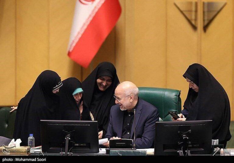 درباره این مقاله بیشتر بخوانید 🔵 تصویری از قالیباف در مجلس که در فضای مجازی وایرال شده