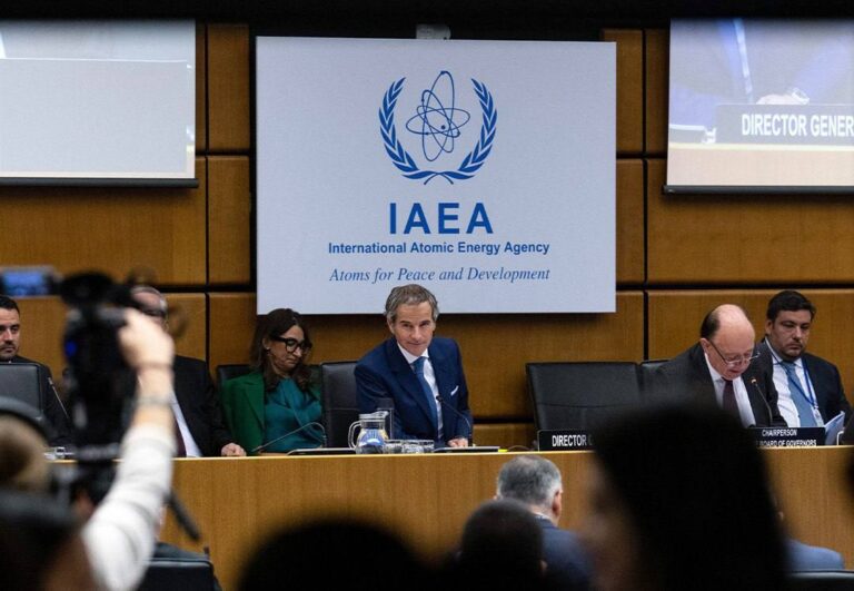 درباره این مقاله بیشتر بخوانید چهار کشور غربی قطعنامه‌ای علیه جمهوری اسلامی ایران به شورای حکام آژانس ارائه کردند