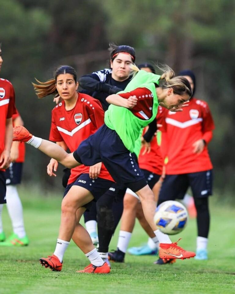 درباره این مقاله بیشتر بخوانید 🔵 تمرین تیم دختران عراق در تهران بدون حجاب!