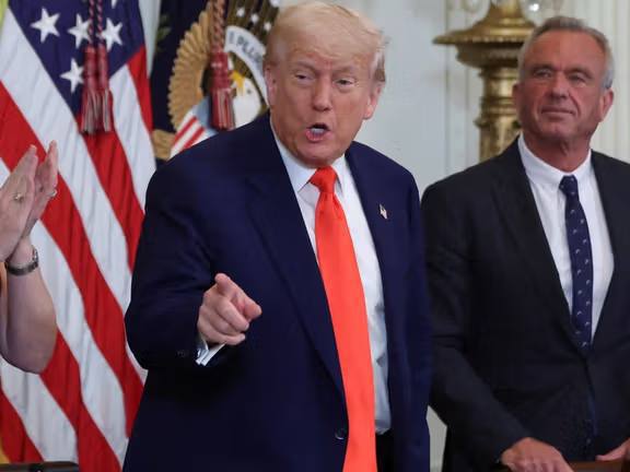 درباره این مقاله بیشتر بخوانید 🔺🔻 ترامپ درباره جنگ اسرائیل و جمهوری اسلامی: دو روز آینده خواهید دید