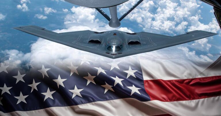 درباره این مقاله بیشتر بخوانید خلبان سابق بی‌ـ‌۲: حمله به تأسیسات هسته‌ای فردو نتیجه یک دهه برنامه‌ریزی و فریب بود