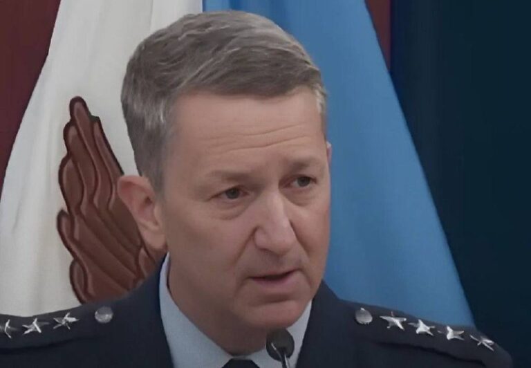 درباره این مقاله بیشتر بخوانید کار فردو برای همیشه تمام است، اظهارات ژنرال آمریکایی درباره بمباران فردو