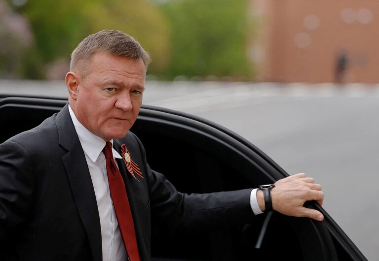 درباره این مقاله بیشتر بخوانید جسد وزیر حمل و نقل روسیه ساعاتی پس از برکناری توسط پوتین، کشف شد