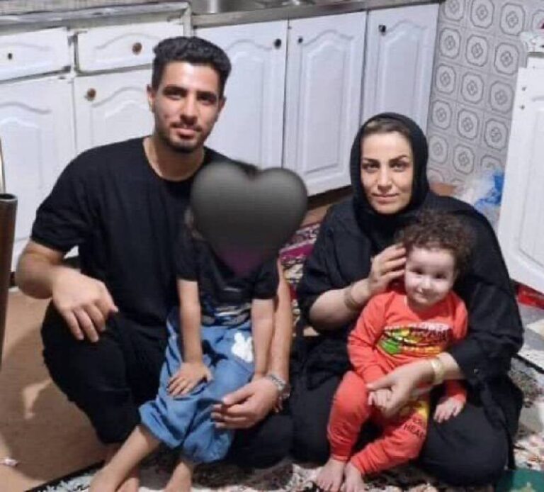 درباره این مقاله بیشتر بخوانید شلیک مرگبار مزدوران رژیم جمهوری اسلامی در خمین؛ سه شهروند بی‌گناه از جمله یک کودک کشته شدند