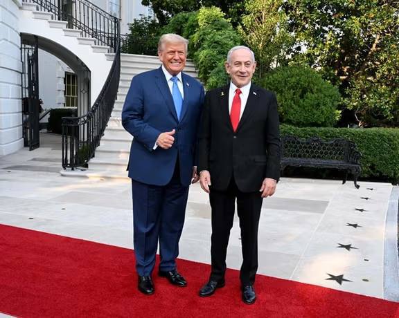 درباره این مقاله بیشتر بخوانید واشینگتن‌پست: اسرائیل در آستانه سرنگونی جمهوری اسلامی بود، اما ترامپ ترمز کشید