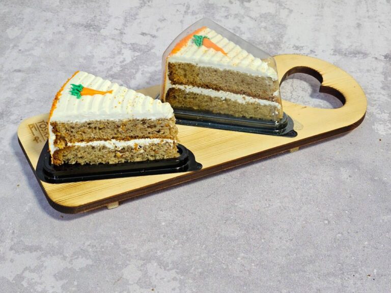 درباره این مقاله بیشتر بخوانید قیمت کیک فضایی شد / هر برش ۱۷۰ هزار تومان!