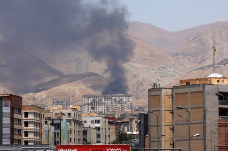 درباره این مقاله بیشتر بخوانید هزینه خسارات وارده به جمهوری اسلامی پس از جنگ ۱۲ روزه؛ بیش از ۵۰۰ میلیارد دلار؟