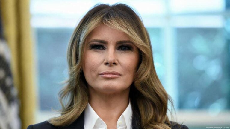 درباره این مقاله بیشتر بخوانید 🔴ملانیا ترامپ نامه‌ای در مورد کودکان ربوده شده اوکراینی به پوتین داد