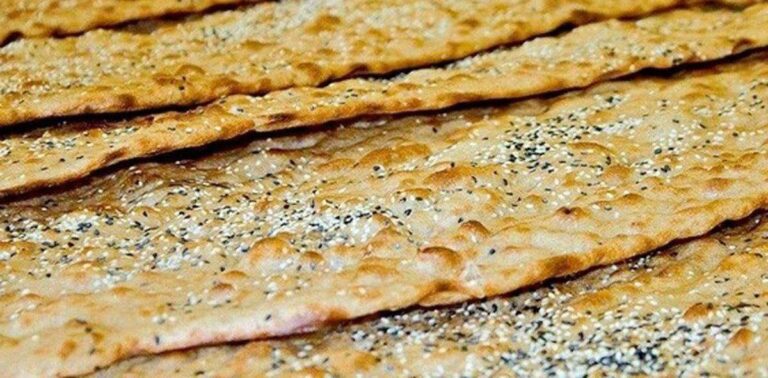 درباره این مقاله بیشتر بخوانید نان سنگگ ۵۰ هزار تومانی در برابر حقوق ۱۰ میلیونی /۱۵ درصد حقوق کارگر، خرج نان خالی با ویژگی خشخاشی!