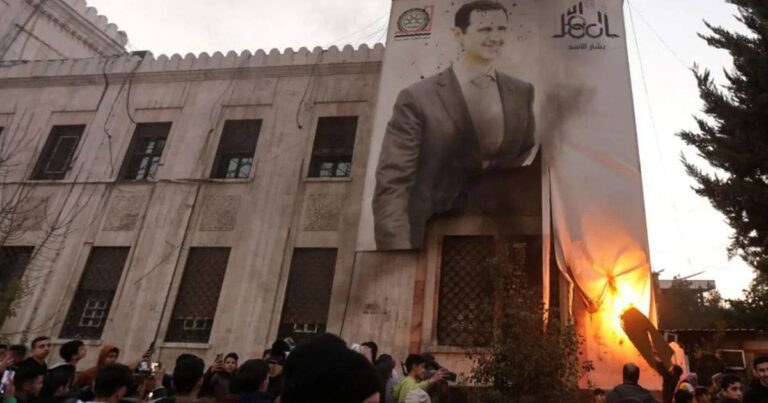 درباره این مقاله بیشتر بخوانید 🔴 گزارش تکاندهنده درباره جنایات خاندان اسد در سوریه