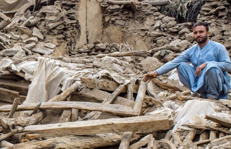 درباره این مقاله بیشتر بخوانید طالبان به زنانی که بعد از زلزله موفق شدند خود را نجات دهند به دلیل نامحرم بودن، امکانات پزشکی نمی‌دهد!