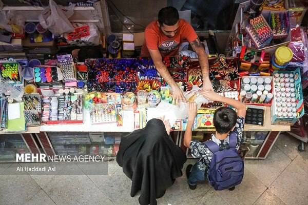 درباره این مقاله بیشتر بخوانید درس خواندن در تهران لاکچری شد؛ هزینه لوازم التحریر ۸ میلیون تومان!
